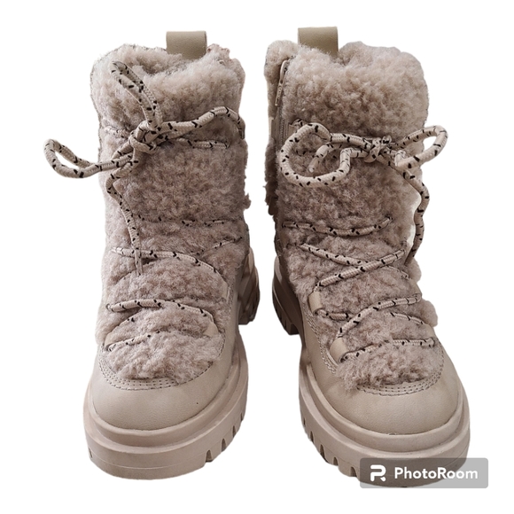 Zara Other - Zara Fleece Ankle Boots Girls Size 32 or 13